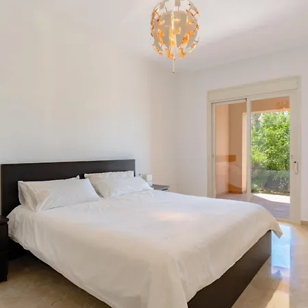 Exquisite With Sea View And Pool Hotel 4*