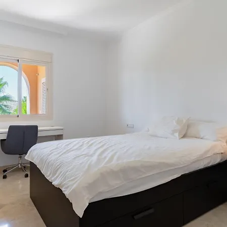 Exquisite With Sea View And Pool Hotel Marbella